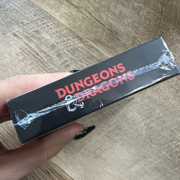 NEW Dungeons & Dragons Limited Edition Neverwinter Heraldry Metal Medallion D&D - Picture 3 of 4